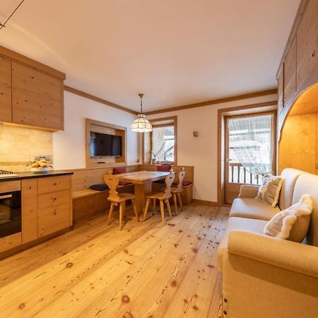 Cadin Apartment กอร์ตินาดัมเปซโซ ภายนอก รูปภาพ
