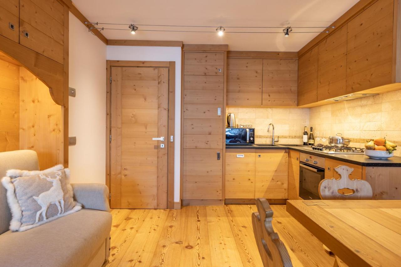 Cadin Apartment กอร์ตินาดัมเปซโซ ภายนอก รูปภาพ