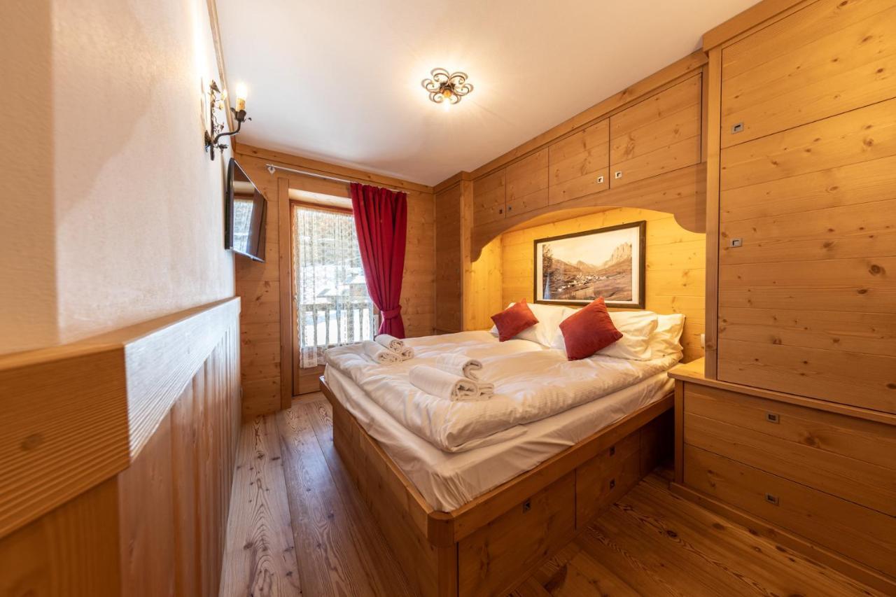 Cadin Apartment กอร์ตินาดัมเปซโซ ภายนอก รูปภาพ