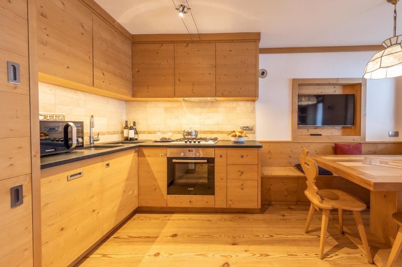 Cadin Apartment กอร์ตินาดัมเปซโซ ภายนอก รูปภาพ